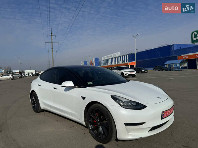 Белый Тесла Модель 3, объемом двигателя 0 л и пробегом 119 тыс. км за 15500 $, фото 3 на Automoto.ua
