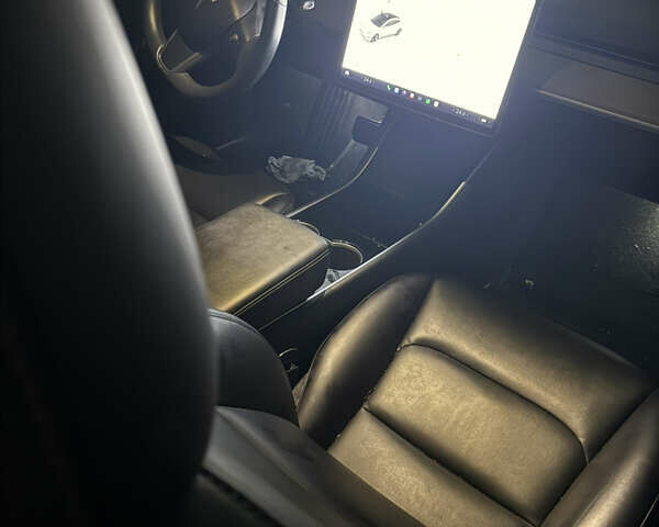 Белый Тесла Модель 3, объемом двигателя 0 л и пробегом 108 тыс. км за 15700 $, фото 10 на Automoto.ua