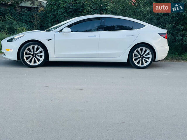 Белый Тесла Модель 3, объемом двигателя 0 л и пробегом 107 тыс. км за 17450 $, фото 14 на Automoto.ua