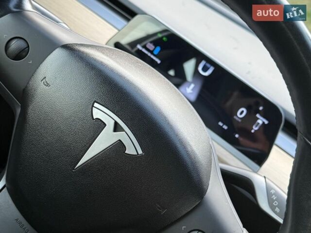 Белый Тесла Модель 3, объемом двигателя 0 л и пробегом 186 тыс. км за 13900 $, фото 56 на Automoto.ua