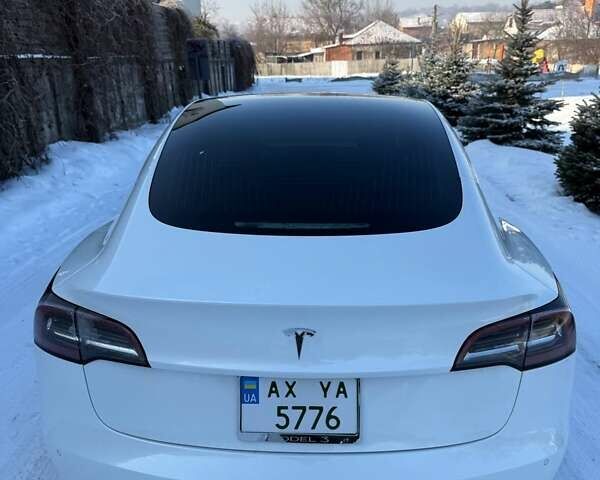 Білий Тесла Модель 3, об'ємом двигуна 0 л та пробігом 101 тис. км за 15700 $, фото 5 на Automoto.ua