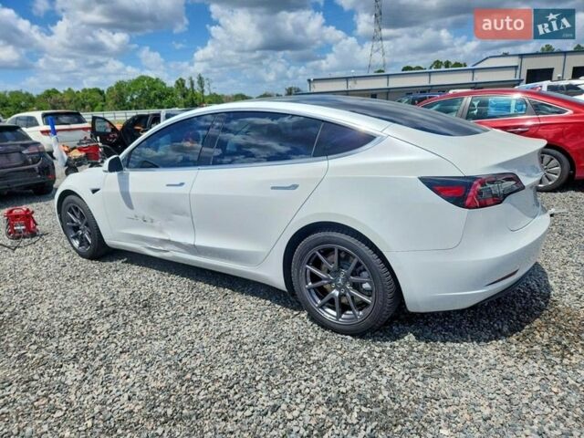 Белый Тесла Модель 3, объемом двигателя 0 л и пробегом 104 тыс. км за 3000 $, фото 2 на Automoto.ua