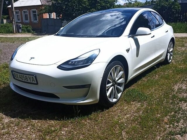 Білий Тесла Модель 3, об'ємом двигуна 0 л та пробігом 119 тис. км за 15250 $, фото 1 на Automoto.ua