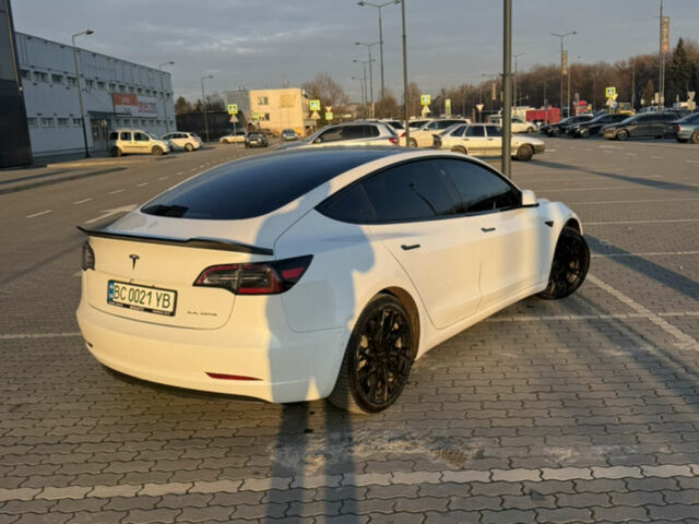 Білий Тесла Модель 3, об'ємом двигуна 0 л та пробігом 130 тис. км за 19700 $, фото 4 на Automoto.ua