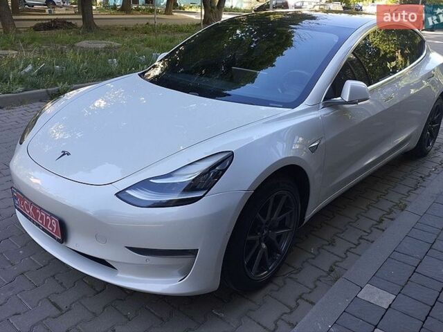Білий Тесла Модель 3, об'ємом двигуна 0 л та пробігом 140 тис. км за 17000 $, фото 5 на Automoto.ua