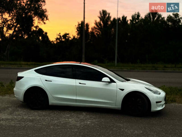 Белый Тесла Модель 3, объемом двигателя 0 л и пробегом 155 тыс. км за 17400 $, фото 6 на Automoto.ua