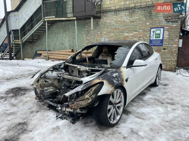 Білий Тесла Модель 3, об'ємом двигуна 0 л та пробігом 127 тис. км за 8000 $, фото 7 на Automoto.ua