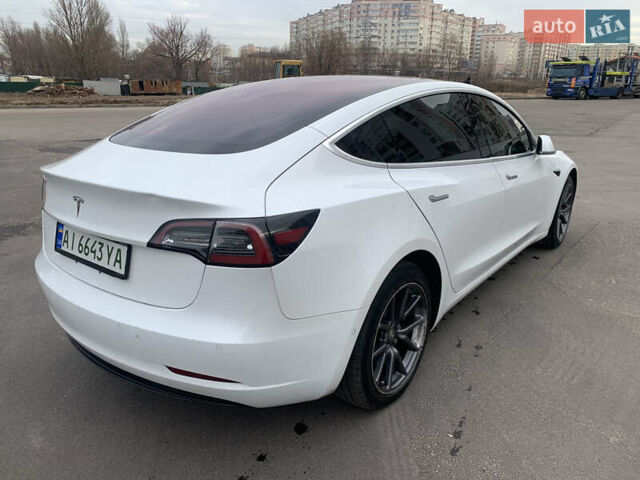 Тесла Модель 3 2018 у Києві на Automoto.ua Білий Тесла Модель 3, об'ємом двигуна 0 л та пробігом 65 тис. км за 15300 $, фото 8 на Automoto.ua