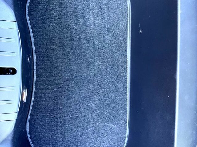 Белый Тесла Модель 3, объемом двигателя 0.26 л и пробегом 91 тыс. км за 19000 $, фото 11 на Automoto.ua