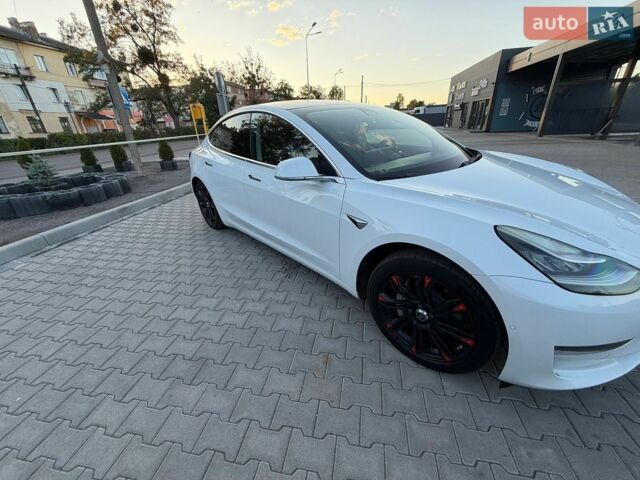 Белый Тесла Модель 3, объемом двигателя 0 л и пробегом 240 тыс. км за 18000 $, фото 21 на Automoto.ua