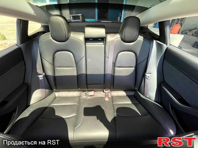 Белый Тесла Модель 3, объемом двигателя 0.26 л и пробегом 91 тыс. км за 19000 $, фото 8 на Automoto.ua