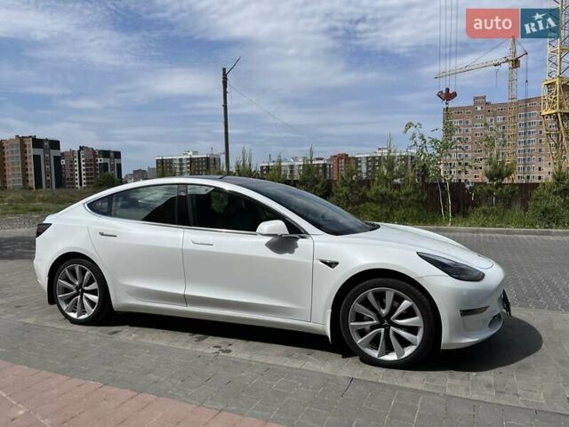 Білий Тесла Модель 3, об'ємом двигуна 0 л та пробігом 114 тис. км за 19999 $, фото 3 на Automoto.ua