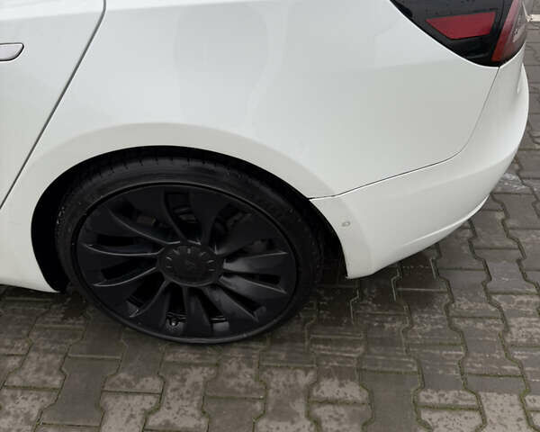 Білий Тесла Модель 3, об'ємом двигуна 0 л та пробігом 144 тис. км за 15500 $, фото 10 на Automoto.ua