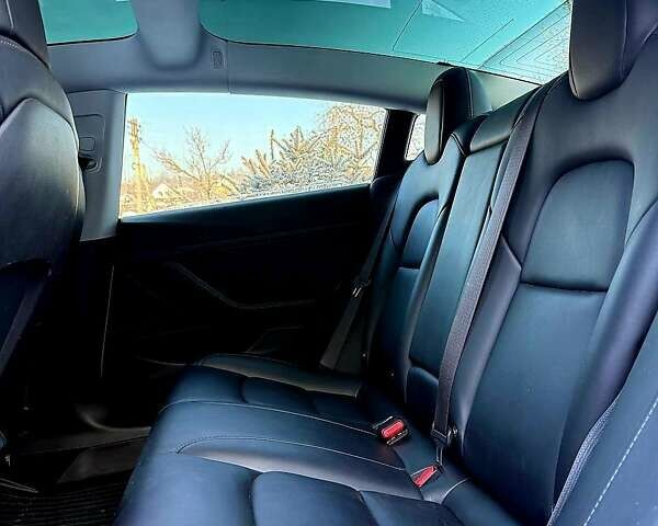 Білий Тесла Модель 3, об'ємом двигуна 0 л та пробігом 101 тис. км за 15700 $, фото 11 на Automoto.ua