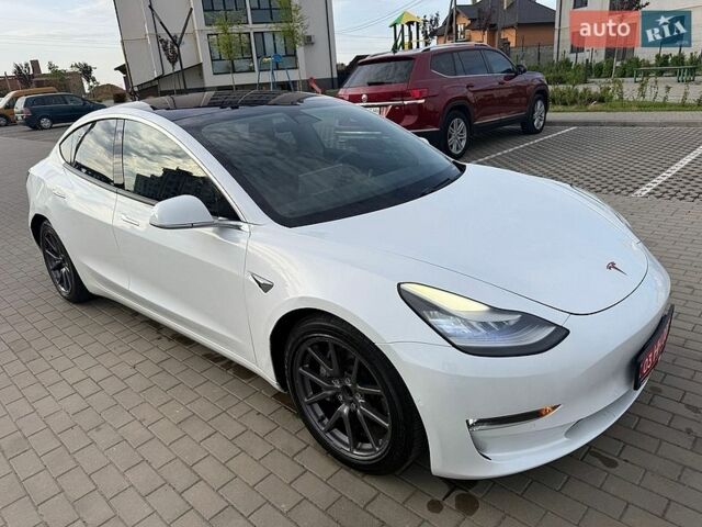 Белый Тесла Модель 3, объемом двигателя 0 л и пробегом 230 тыс. км за 12900 $, фото 13 на Automoto.ua
