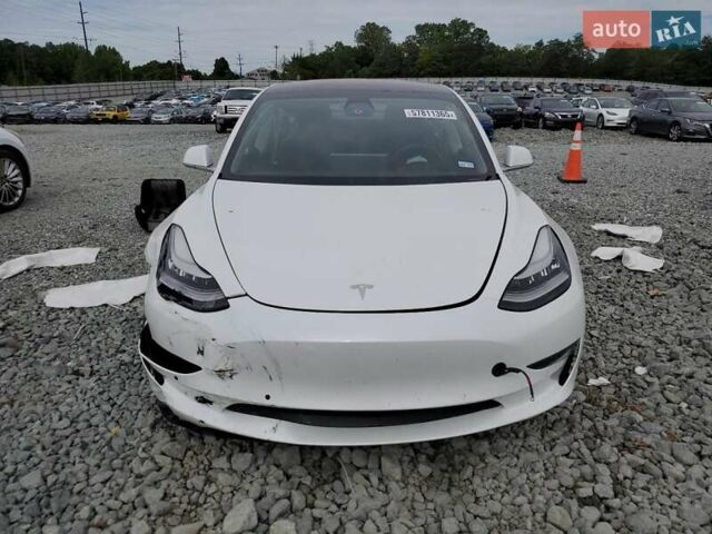 Тесла Модель 3 2018 в Львове на Automoto.ua Белый Тесла Модель 3, объемом двигателя 0 л и пробегом 51 тыс. км за 3000 $, фото 4 на Automoto.ua
