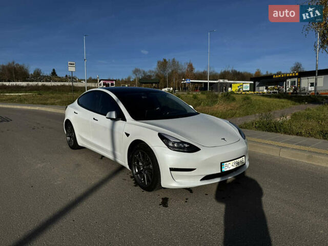Белый Тесла Модель 3, объемом двигателя 0 л и пробегом 92 тыс. км за 16499 $, фото 8 на Automoto.ua