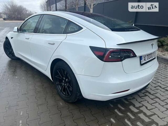 Белый Тесла Модель 3, объемом двигателя 0 л и пробегом 92 тыс. км за 22999 $, фото 2 на Automoto.ua