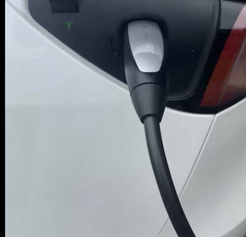 Тесла Модель 3 2018 у Одесі на Automoto.ua Білий Тесла Модель 3, об'ємом двигуна 0 л та пробігом 67 тис. км за 21500 $, фото 7 на Automoto.ua