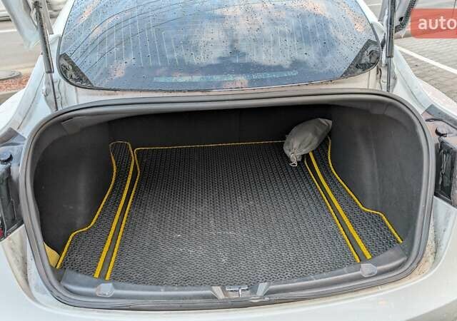 Білий Тесла Модель 3, об'ємом двигуна 0 л та пробігом 143 тис. км за 16700 $, фото 12 на Automoto.ua