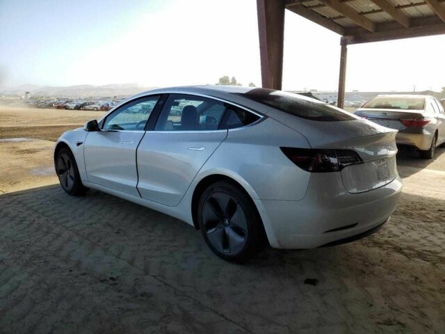 Белый Тесла Модель 3, объемом двигателя 0 л и пробегом 35 тыс. км за 5700 $, фото 1 на Automoto.ua