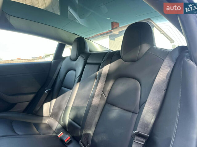 Білий Тесла Модель 3, об'ємом двигуна 0 л та пробігом 81 тис. км за 15500 $, фото 11 на Automoto.ua