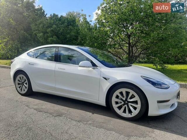 Белый Тесла Модель 3, объемом двигателя 0 л и пробегом 40 тыс. км за 21500 $, фото 7 на Automoto.ua