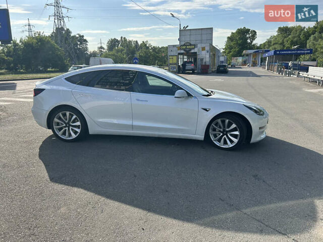 Белый Тесла Модель 3, объемом двигателя 0 л и пробегом 90 тыс. км за 16999 $, фото 2 на Automoto.ua