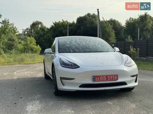 Белый Тесла Модель 3, объемом двигателя 0 л и пробегом 60 тыс. км за 17900 $, фото 25 на Automoto.ua
