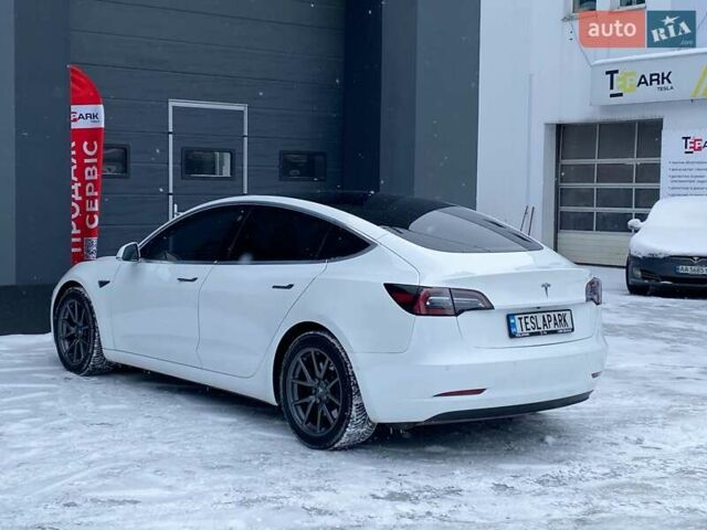 Белый Тесла Модель 3, объемом двигателя 0 л и пробегом 103 тыс. км за 18999 $, фото 7 на Automoto.ua