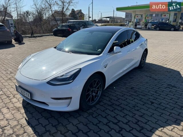 Белый Тесла Модель 3, объемом двигателя 0 л и пробегом 230 тыс. км за 15200 $, фото 1 на Automoto.ua