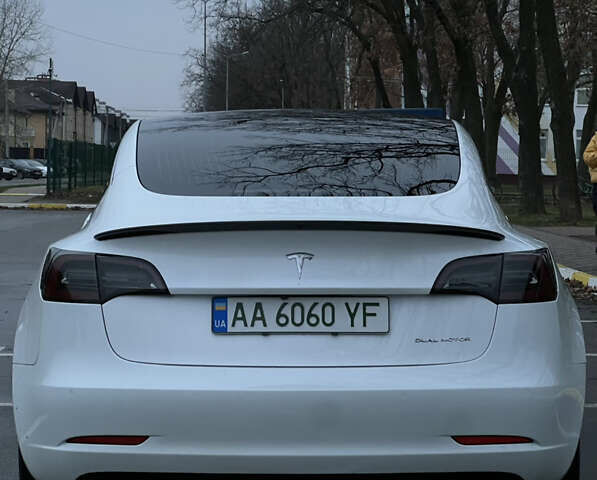 Білий Тесла Модель 3, об'ємом двигуна 0 л та пробігом 76 тис. км за 20500 $, фото 5 на Automoto.ua