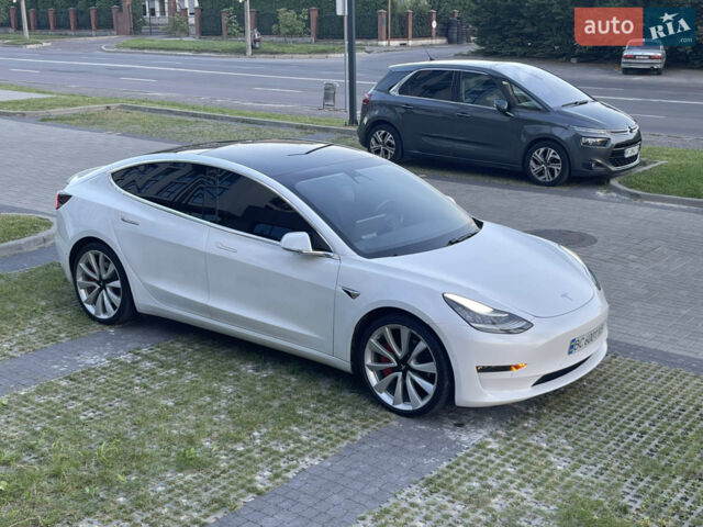 Белый Тесла Модель 3, объемом двигателя 0 л и пробегом 101 тыс. км за 23000 $, фото 32 на Automoto.ua