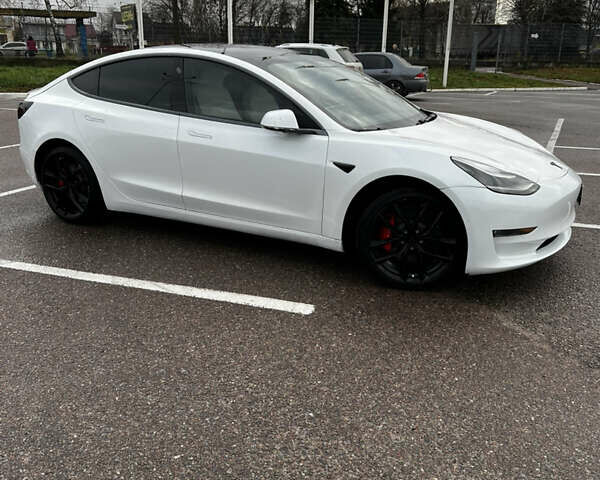 Білий Тесла Модель 3, об'ємом двигуна 0 л та пробігом 139 тис. км за 18900 $, фото 7 на Automoto.ua