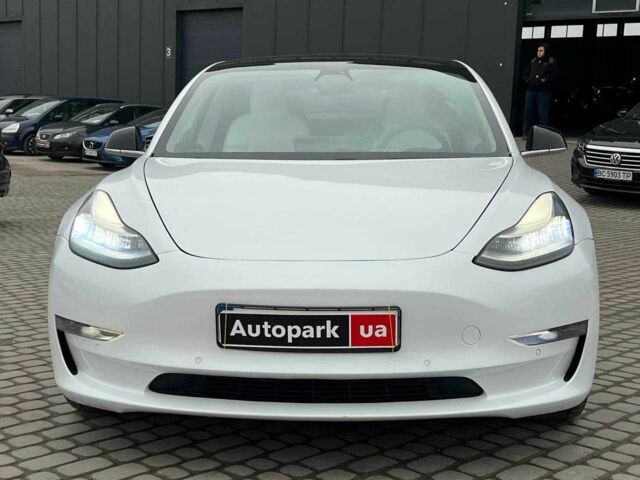 Білий Тесла Модель 3, об'ємом двигуна 0 л та пробігом 203 тис. км за 13790 $, фото 7 на Automoto.ua