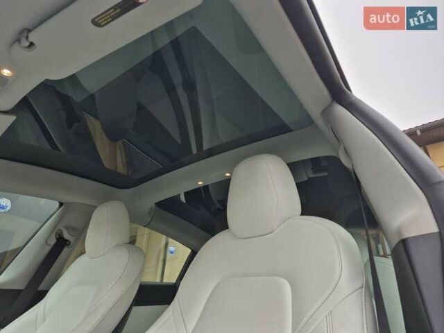 Белый Тесла Модель 3, объемом двигателя 0 л и пробегом 83 тыс. км за 17500 $, фото 15 на Automoto.ua
