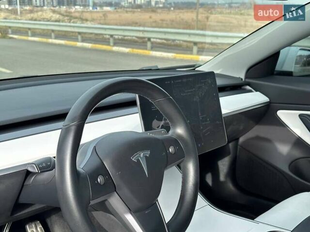 Белый Тесла Модель 3, объемом двигателя 0 л и пробегом 85 тыс. км за 17300 $, фото 11 на Automoto.ua