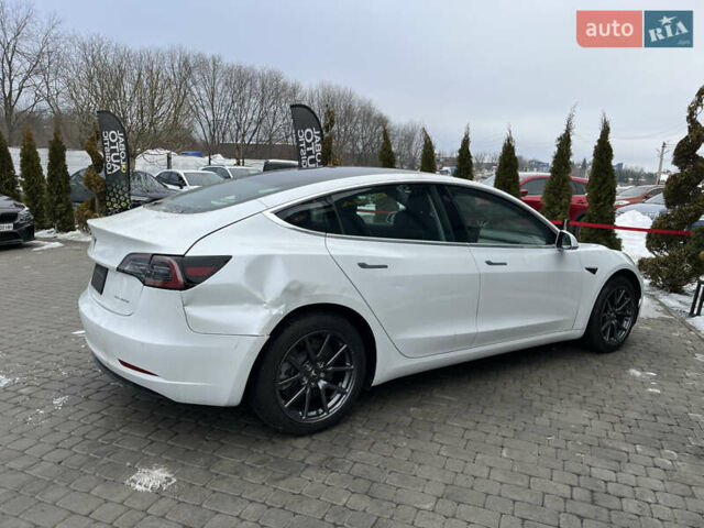 Белый Тесла Модель 3, объемом двигателя 0 л и пробегом 58 тыс. км за 18700 $, фото 6 на Automoto.ua
