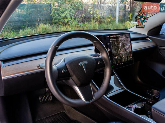 Белый Тесла Модель 3, объемом двигателя 0 л и пробегом 146 тыс. км за 17500 $, фото 35 на Automoto.ua