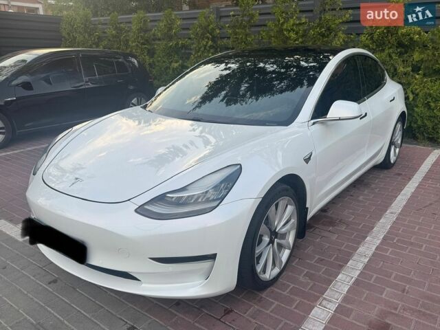 Белый Тесла Модель 3, объемом двигателя 0 л и пробегом 95 тыс. км за 15500 $, фото 6 на Automoto.ua
