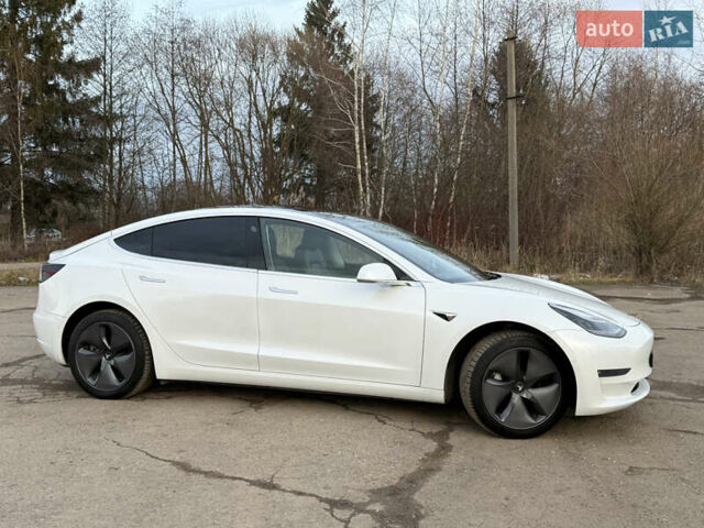 Белый Тесла Модель 3, объемом двигателя 0 л и пробегом 139 тыс. км за 17750 $, фото 5 на Automoto.ua