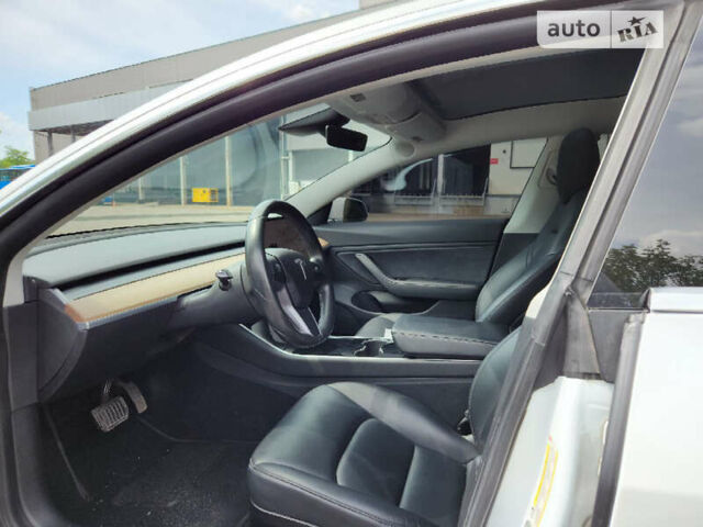 Белый Тесла Модель 3, объемом двигателя 0 л и пробегом 135 тыс. км за 17200 $, фото 14 на Automoto.ua