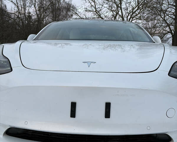Білий Тесла Модель 3, об'ємом двигуна 0 л та пробігом 96 тис. км за 19000 $, фото 1 на Automoto.ua