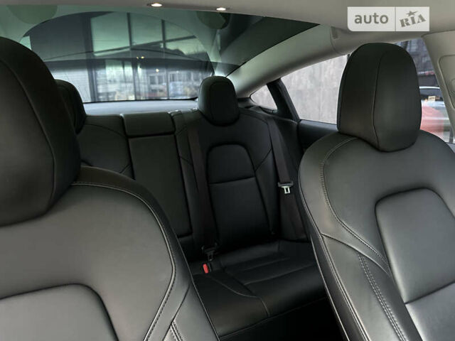 Белый Тесла Модель 3, объемом двигателя 0 л и пробегом 140 тыс. км за 21450 $, фото 11 на Automoto.ua