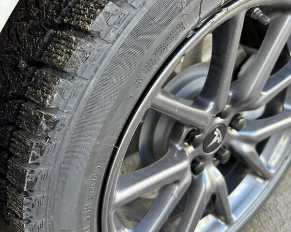 Белый Тесла Модель 3, объемом двигателя 0 л и пробегом 89 тыс. км за 16999 $, фото 11 на Automoto.ua