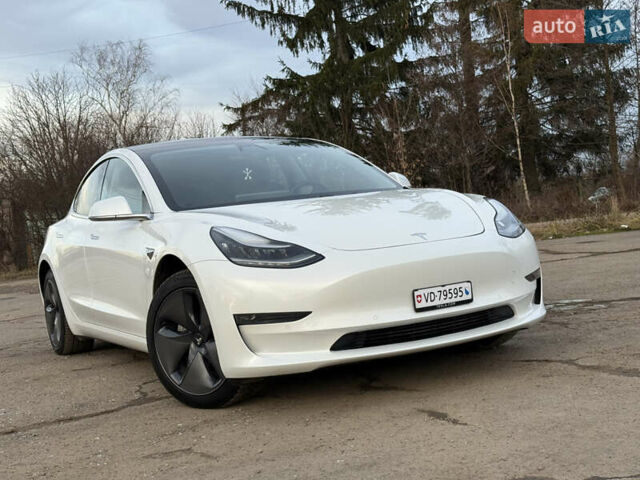 Белый Тесла Модель 3, объемом двигателя 0 л и пробегом 139 тыс. км за 17750 $, фото 1 на Automoto.ua