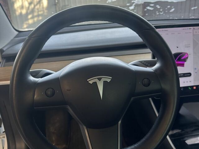 Белый Тесла Модель 3, объемом двигателя 0 л и пробегом 95 тыс. км за 14999 $, фото 5 на Automoto.ua