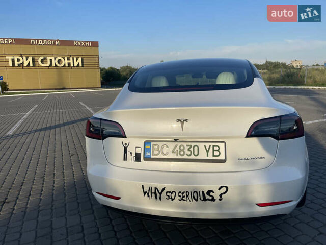 Белый Тесла Модель 3, объемом двигателя 0 л и пробегом 107 тыс. км за 17500 $, фото 4 на Automoto.ua