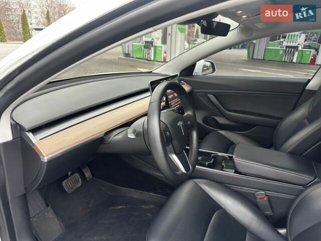 Белый Тесла Модель 3, объемом двигателя 0 л и пробегом 118 тыс. км за 19500 $, фото 24 на Automoto.ua