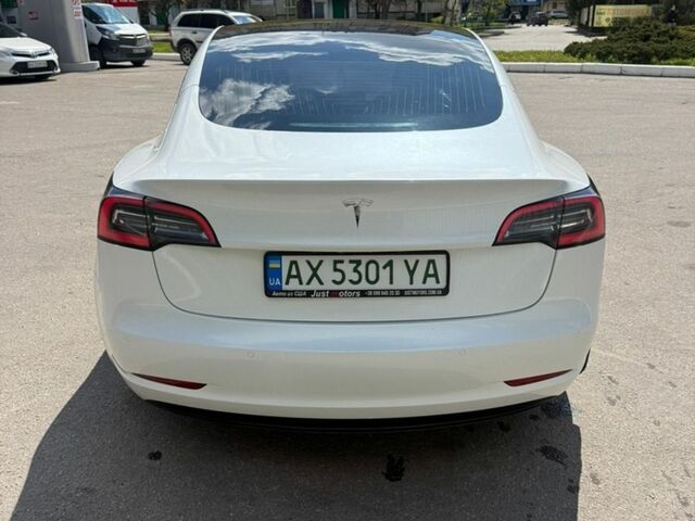 Белый Тесла Модель 3, объемом двигателя 0 л и пробегом 202 тыс. км за 14500 $, фото 3 на Automoto.ua